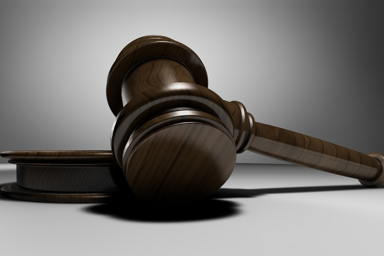 Elítélték a barátnőinek életveszélyes sérüléseket okozó férfi